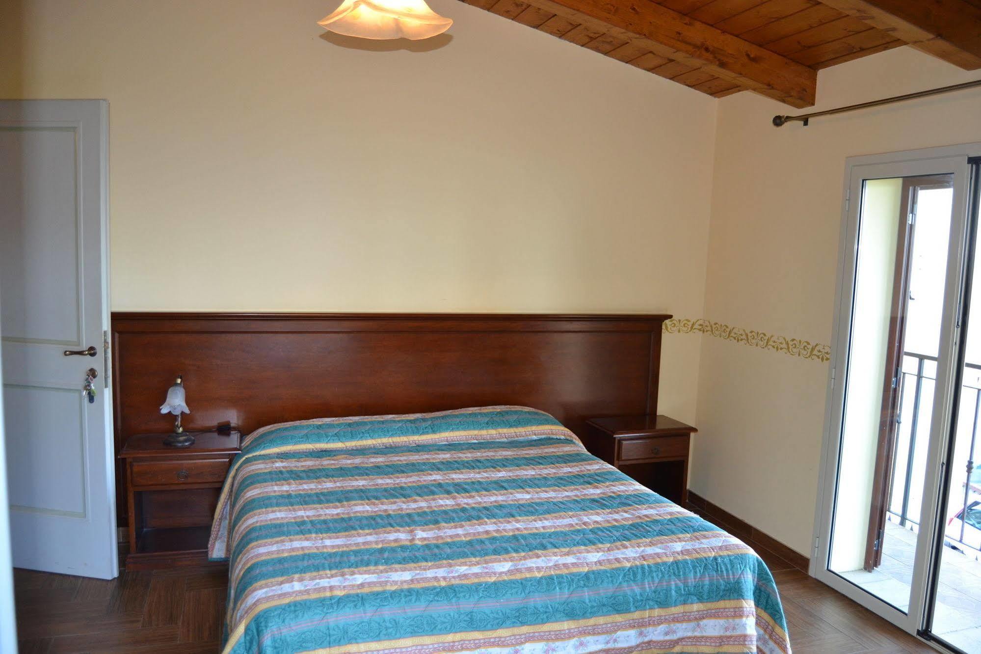 B&B Villa Chianalea シッラ エクステリア 写真