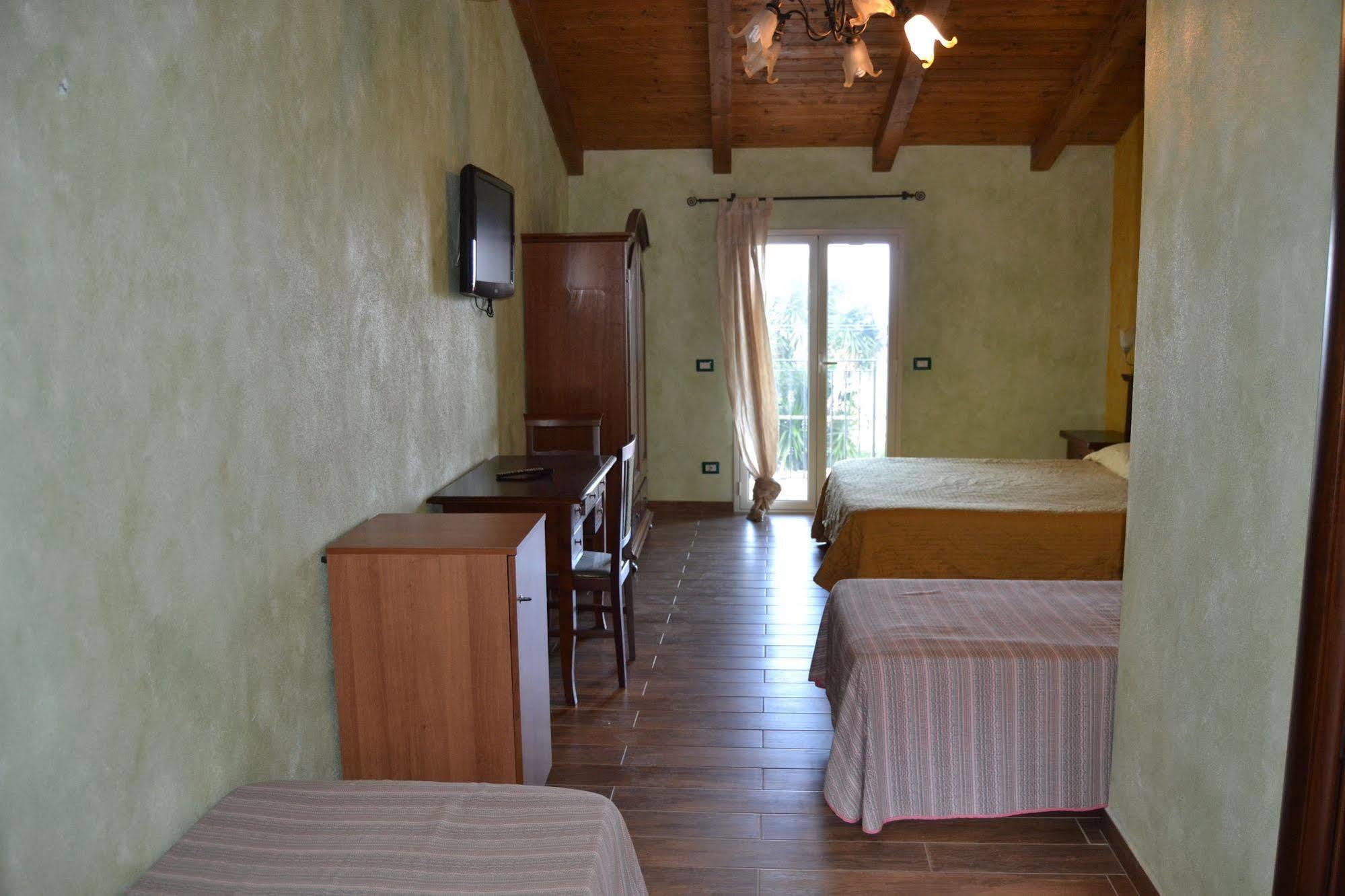 B&B Villa Chianalea シッラ エクステリア 写真