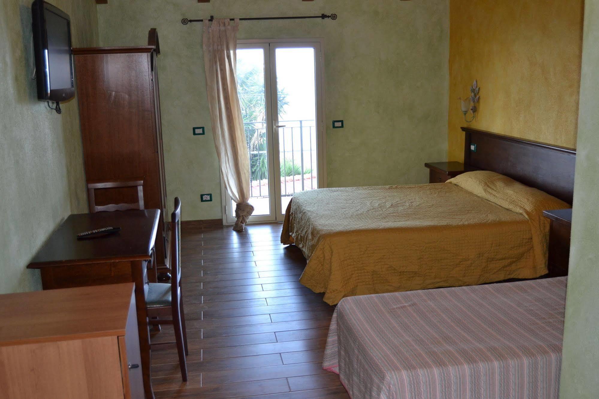 B&B Villa Chianalea シッラ エクステリア 写真