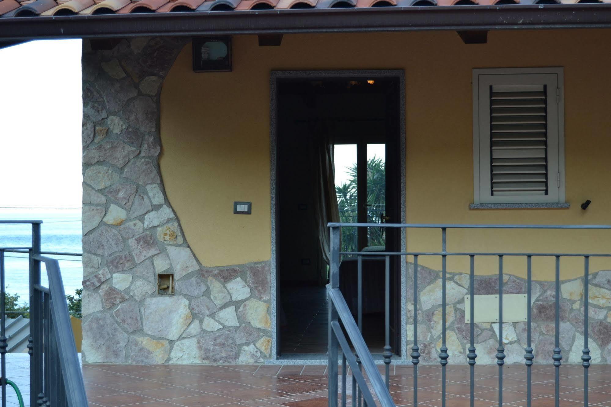 B&B Villa Chianalea シッラ エクステリア 写真