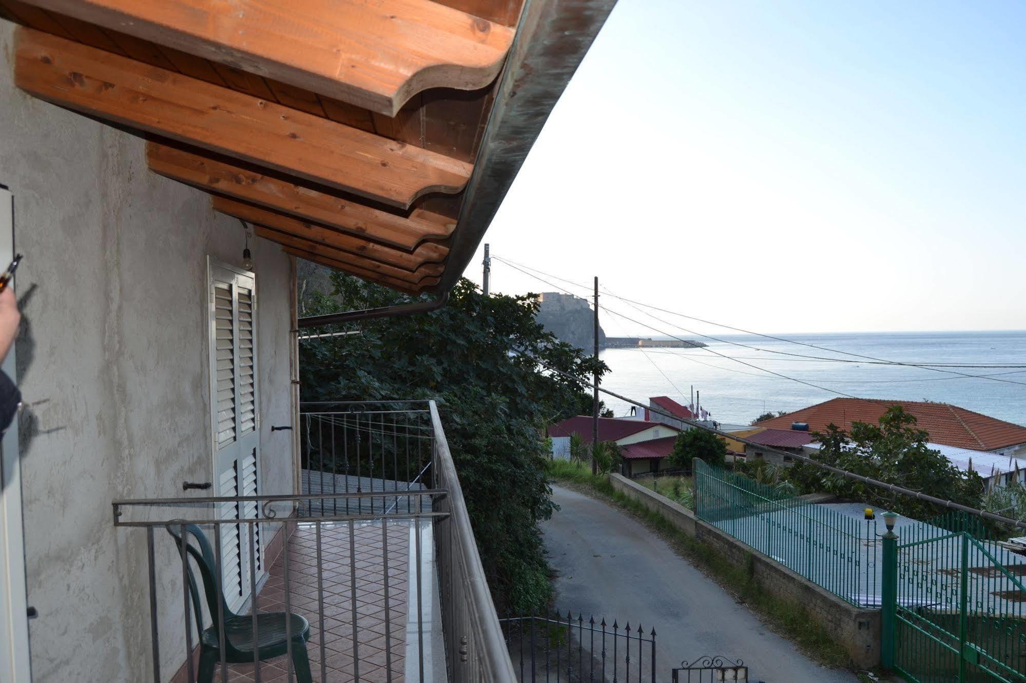 B&B Villa Chianalea シッラ エクステリア 写真